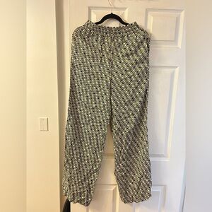 Patterned Wide-Leg Pants satin . 
New